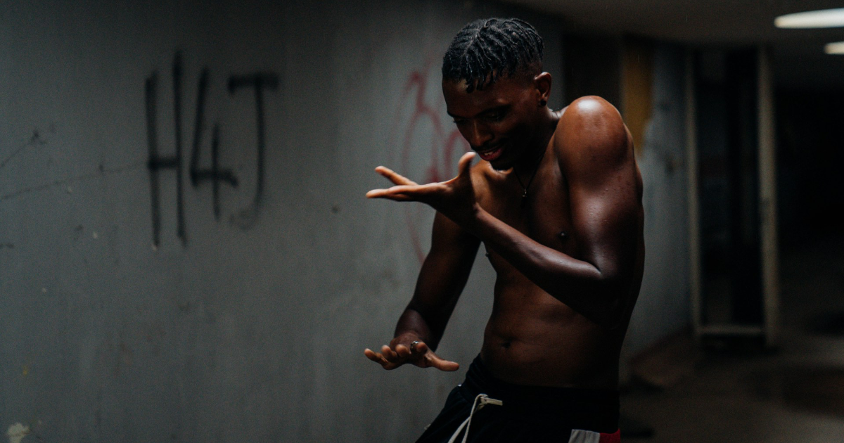 Quelqu’un a oublié d’éteindre les cris dans le sous-sol