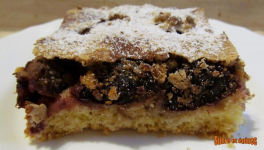 Carrés aux quetsches et noix