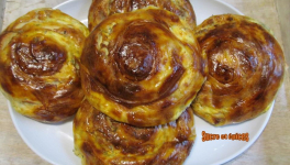 Escargots au fromage frais et aneth - Placinte invartite cu branza si marar