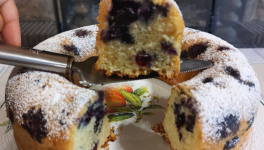 Gâteau moelleux aux myrtilles - Recette en vidéo 