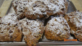 Scones orange canneberges à la crème fraîche