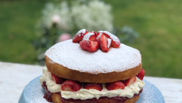 Gâteau moelleux aux fraises