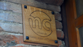 Pose de la première plaque de la route des métiers d'art d'Occitanie