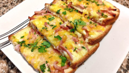 Tartines gratinées au jambon et au fromage - Recette en vidéo