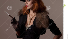 Rencontre improbable, la belle miss au chapeau.