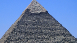 Pyramides