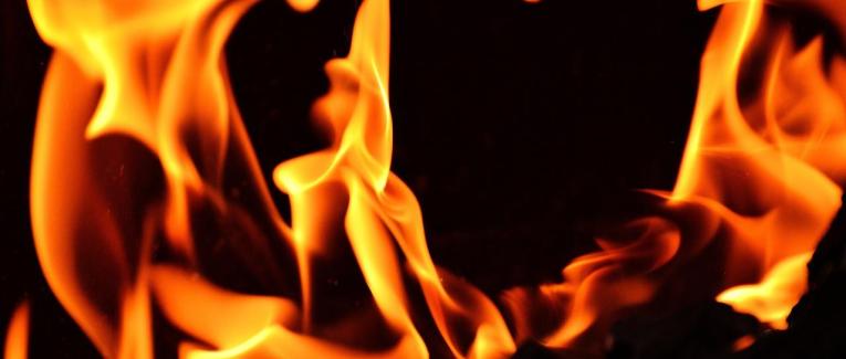 A feu et à sang