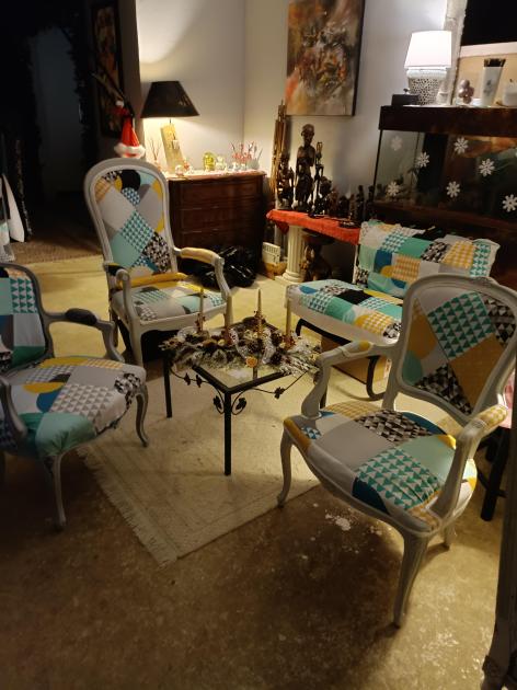 FAUTEUILS - CHAISES