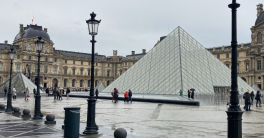 Paris - Carrousel du Louvre - Cour Napoléon & pyramide  (update playlist youtube)