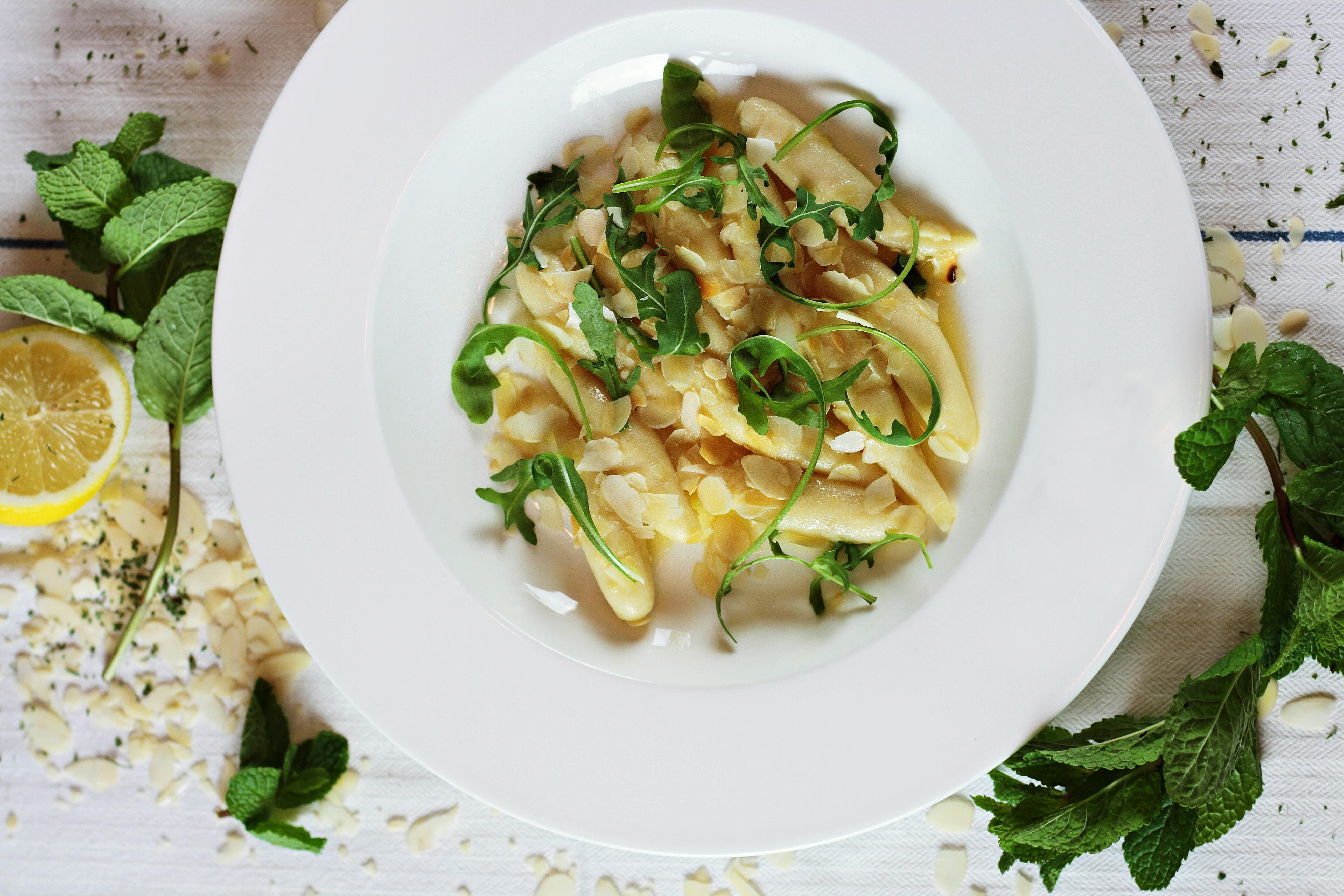 Filets de lieu noir aux gnocchi à la ricotta, sauce crémeuse au pesto