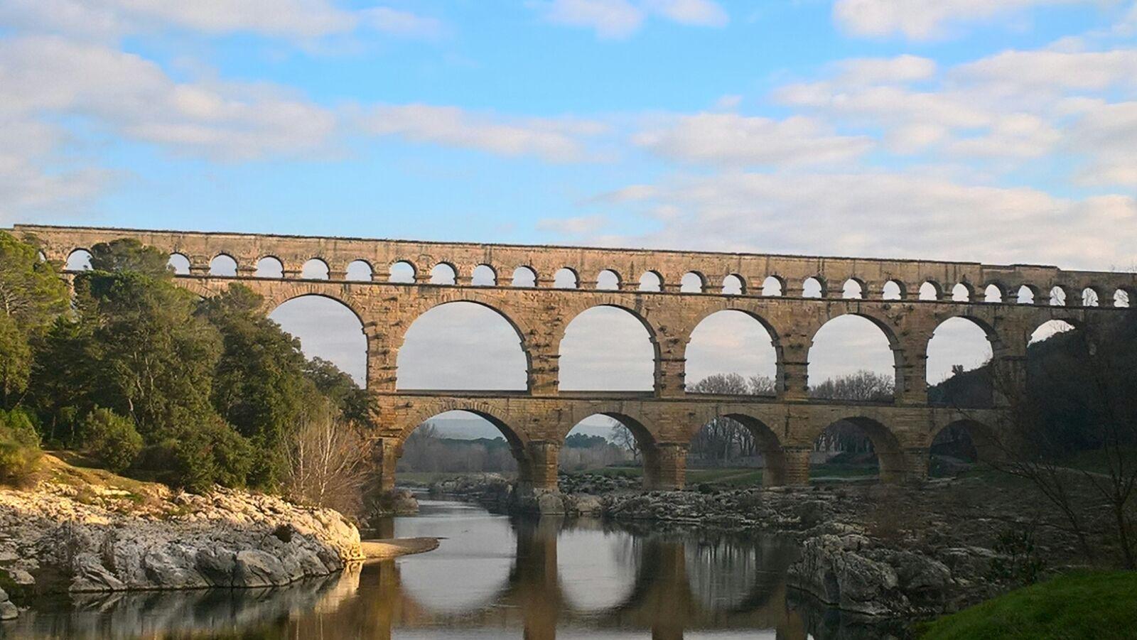 Je 2 mains, jeux 2 vilains