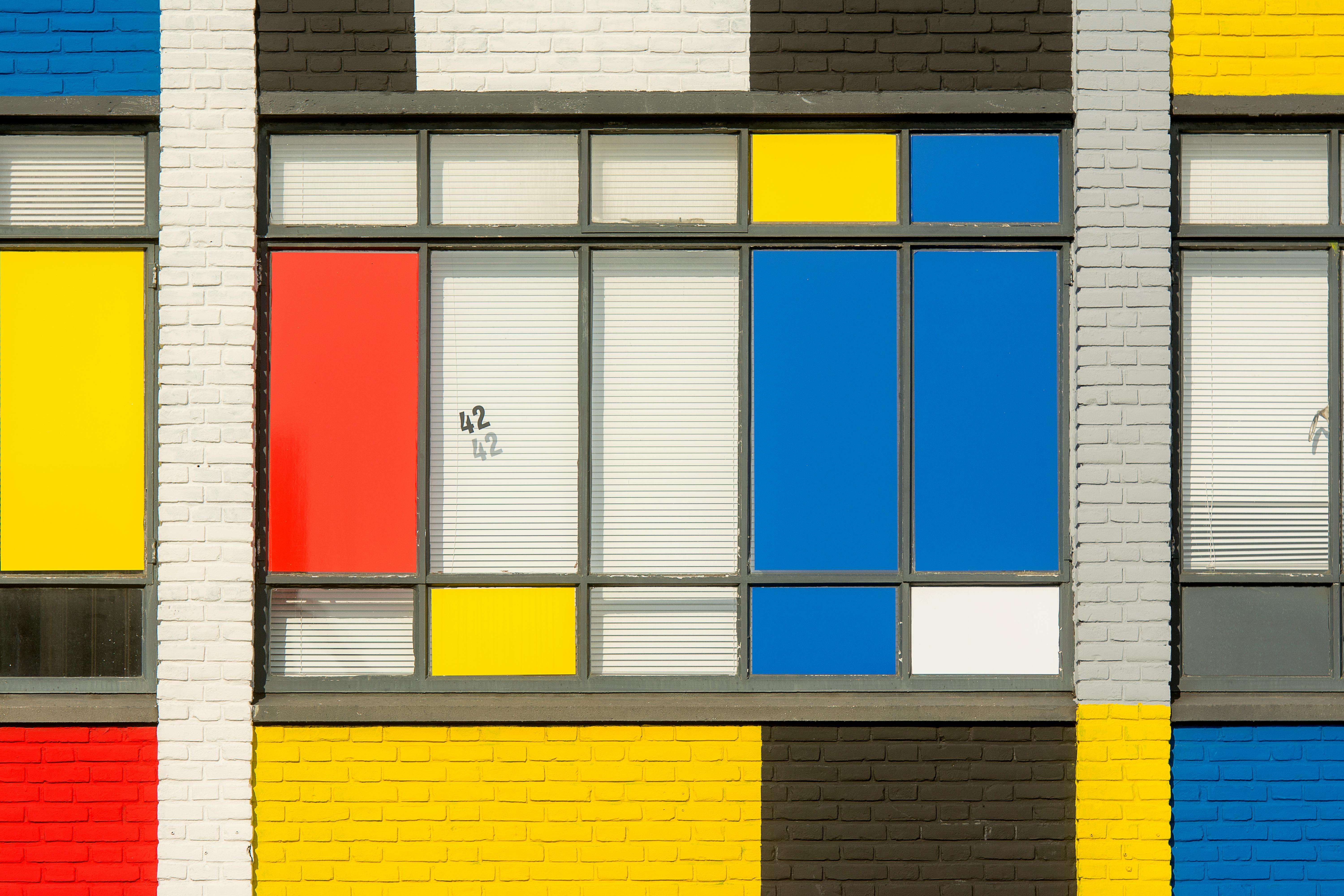 Espaces Étranges : Œuvres Liminales