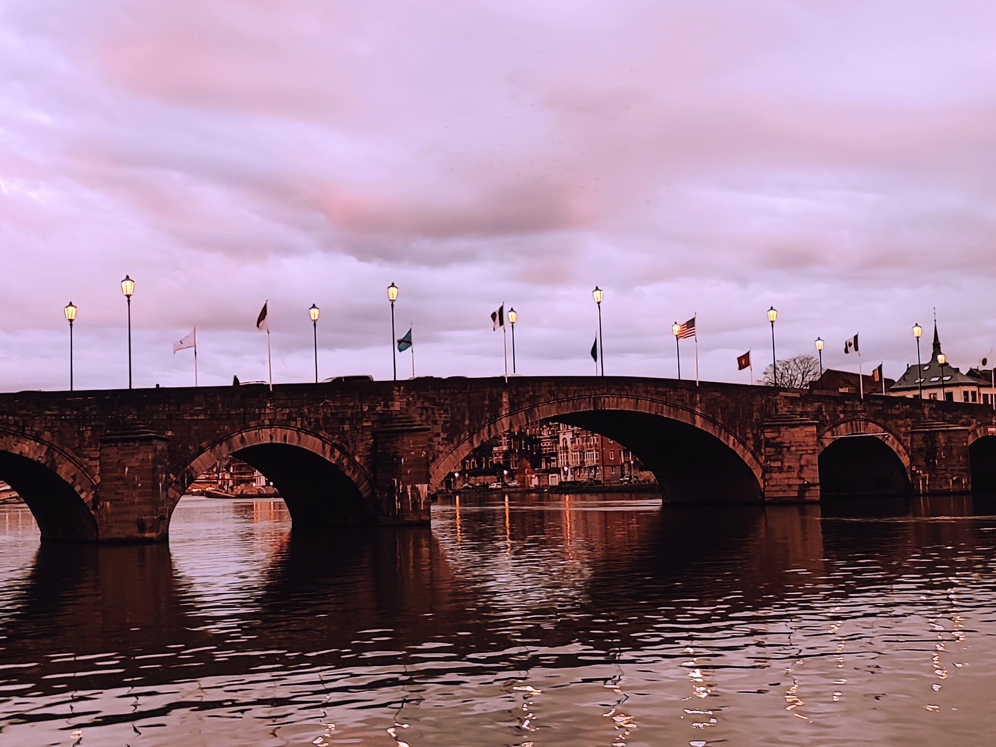 Poète, poète, dit le camion