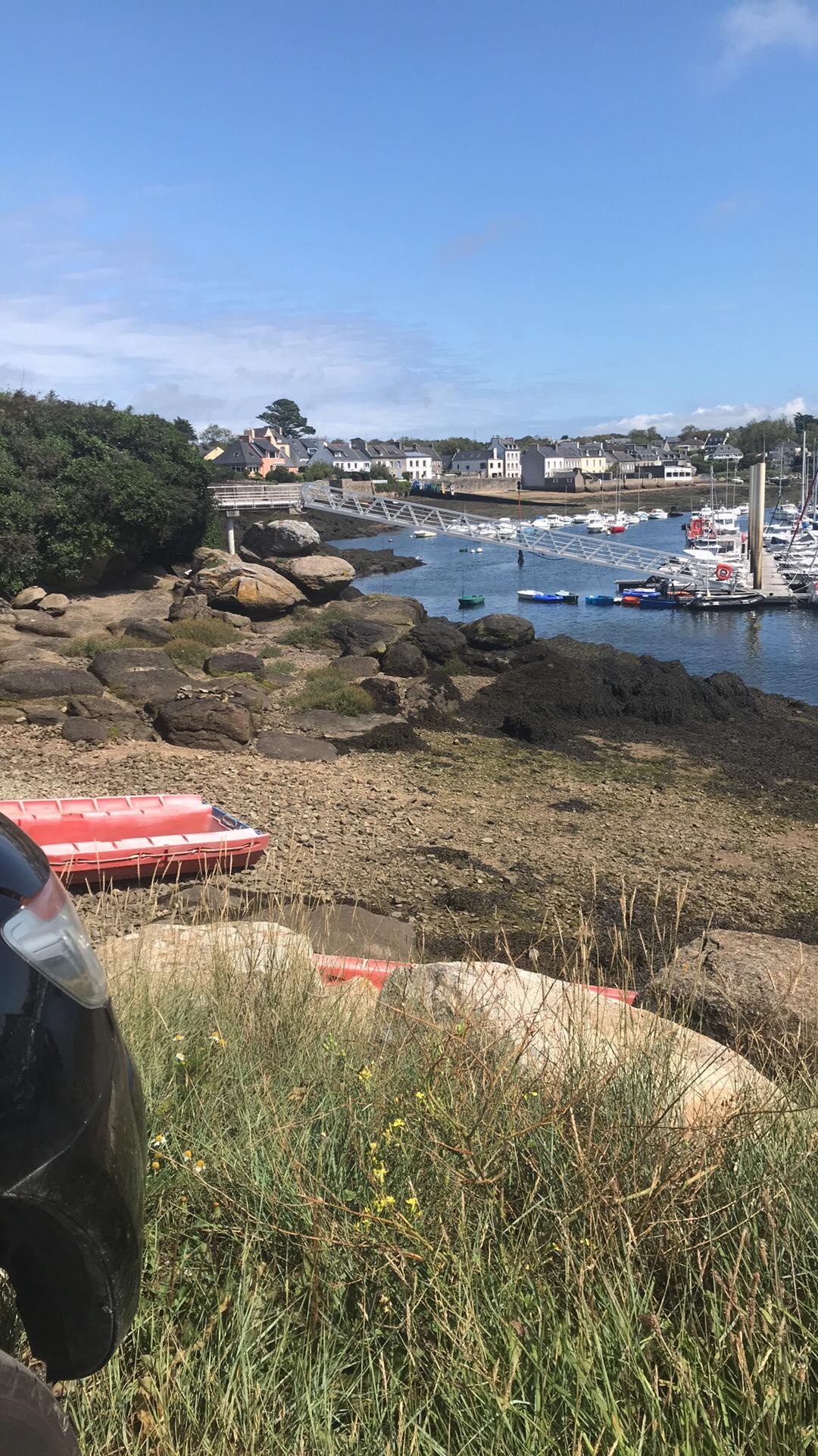 Tribune sans strapontin...