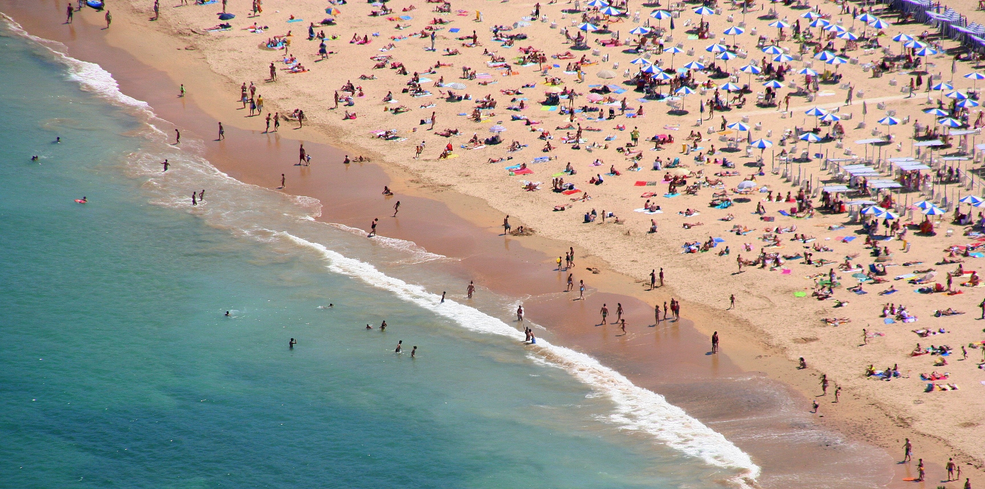 plage populeuse